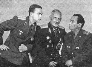 С. И. Иовлев (30.09.1899-07.04.1979) с сыновьями, Владимиром и Борисом. Киев. 1969 год.